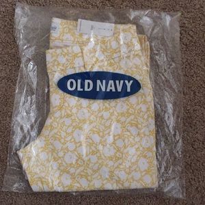 Yellow/white floral Old Navy Pixie pants, size 2